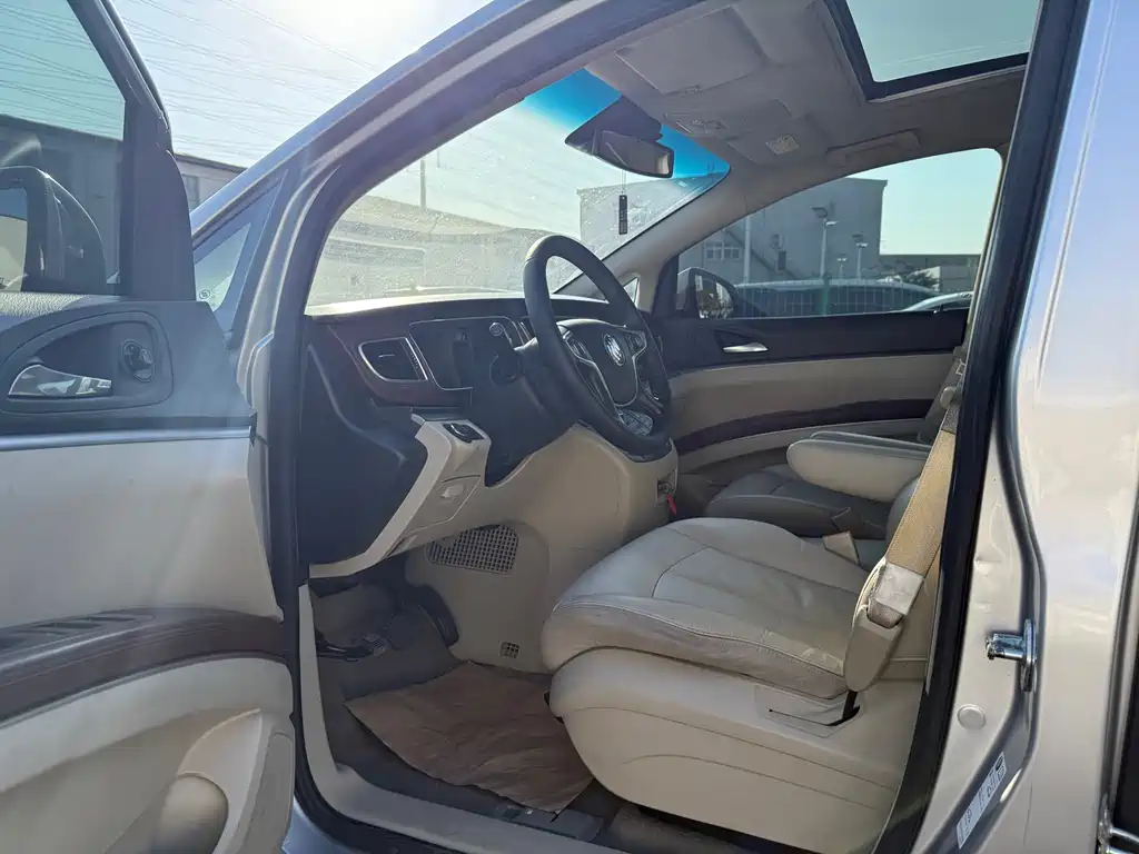 Buick GL8 2017 25S Luxury China V