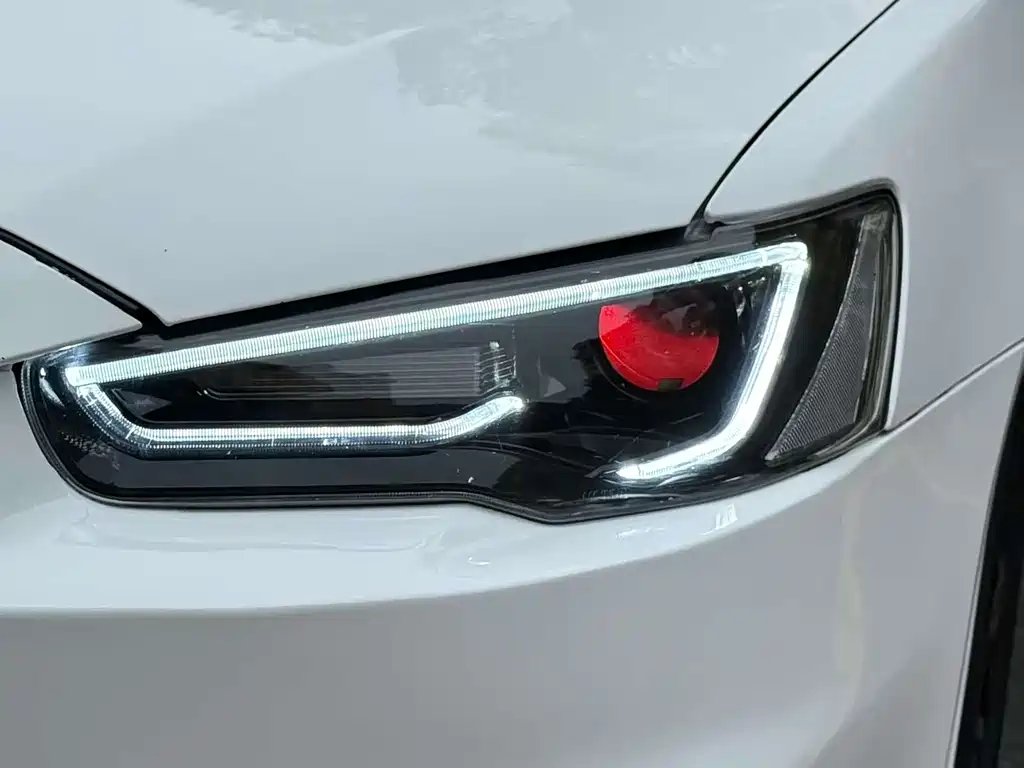 Mitsubishi Lancer EX 2011 Zhishang Edition 1.8L CVT Limited Edition