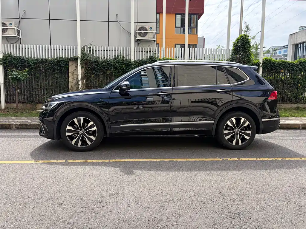 Volkswagen Tiguan L 2024