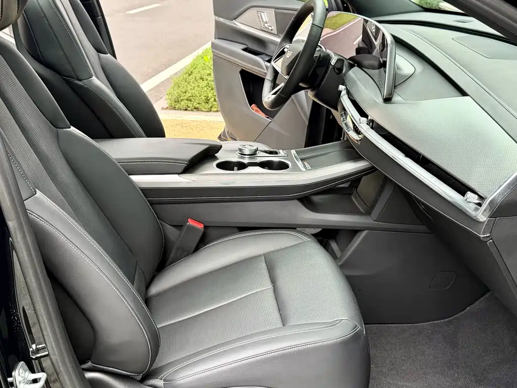 Cadillac XT5 2025 2.0T Luxury