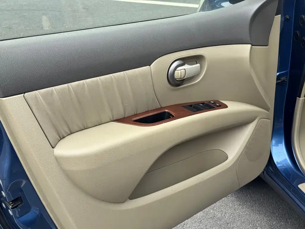 Nissan Livina 2006 1.8L Automatic Comfort
