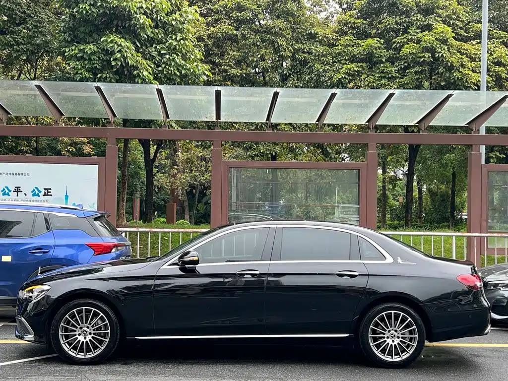 Mercedes-Benz E-Class 2022 E 260 L