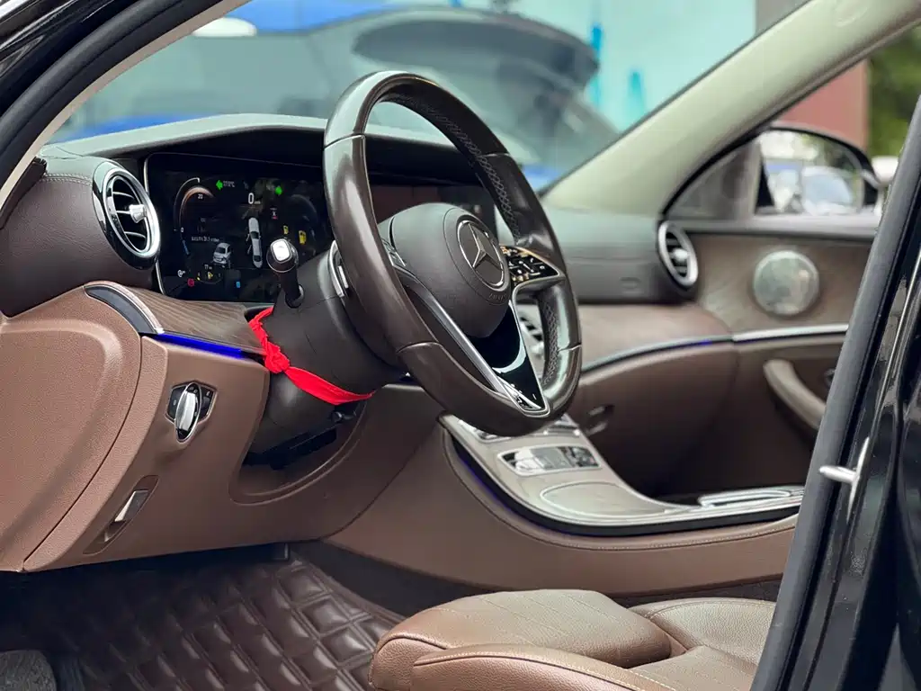Mercedes-Benz E-Class 2022 E 260 L
