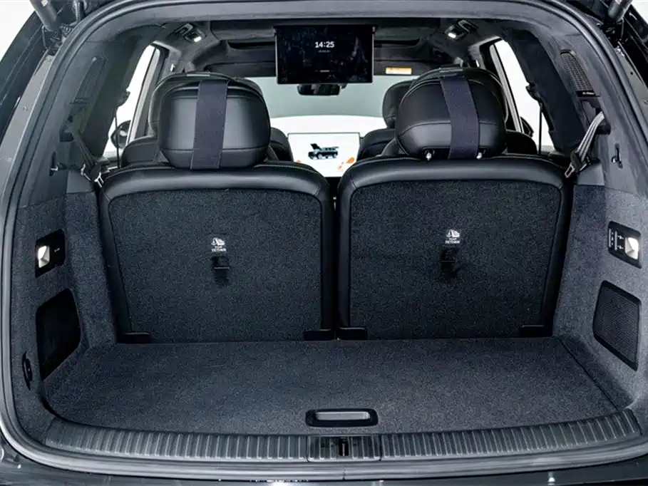 ONVO L90 2025 Ultra Six-Seater