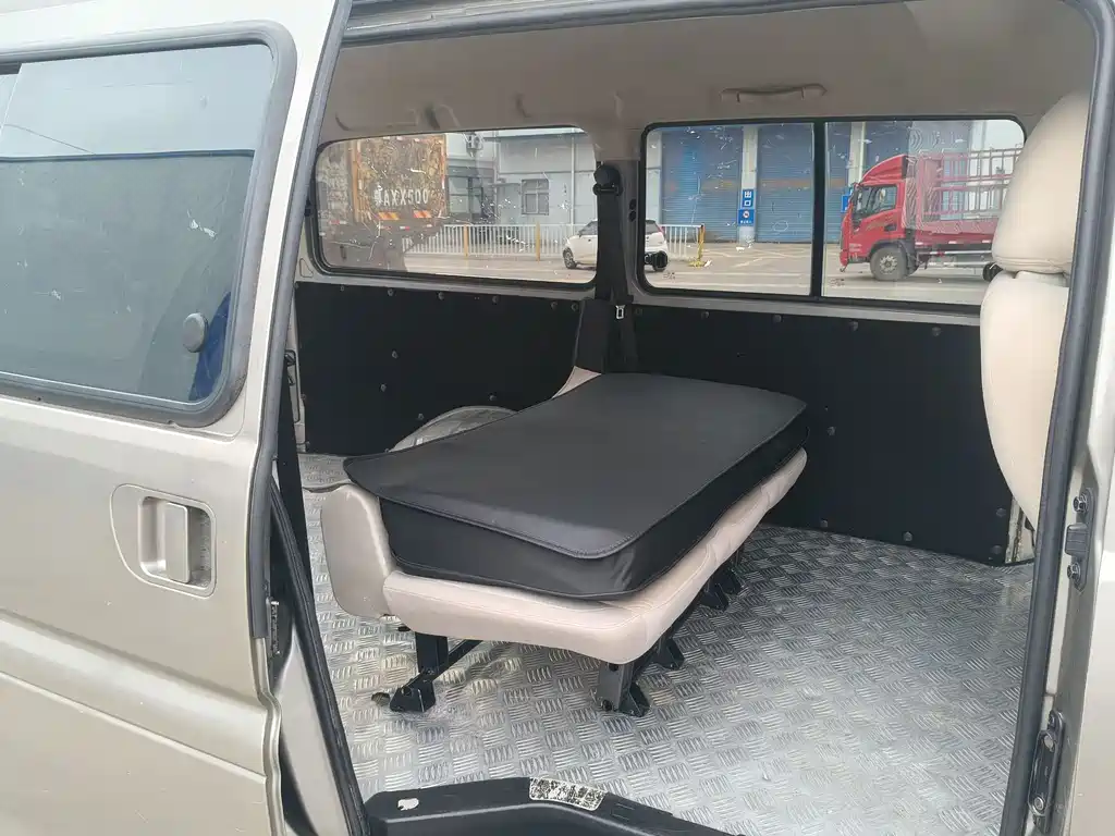 Dongfeng Lingzhi 2022 M5 1.6L Utility 5-seater
