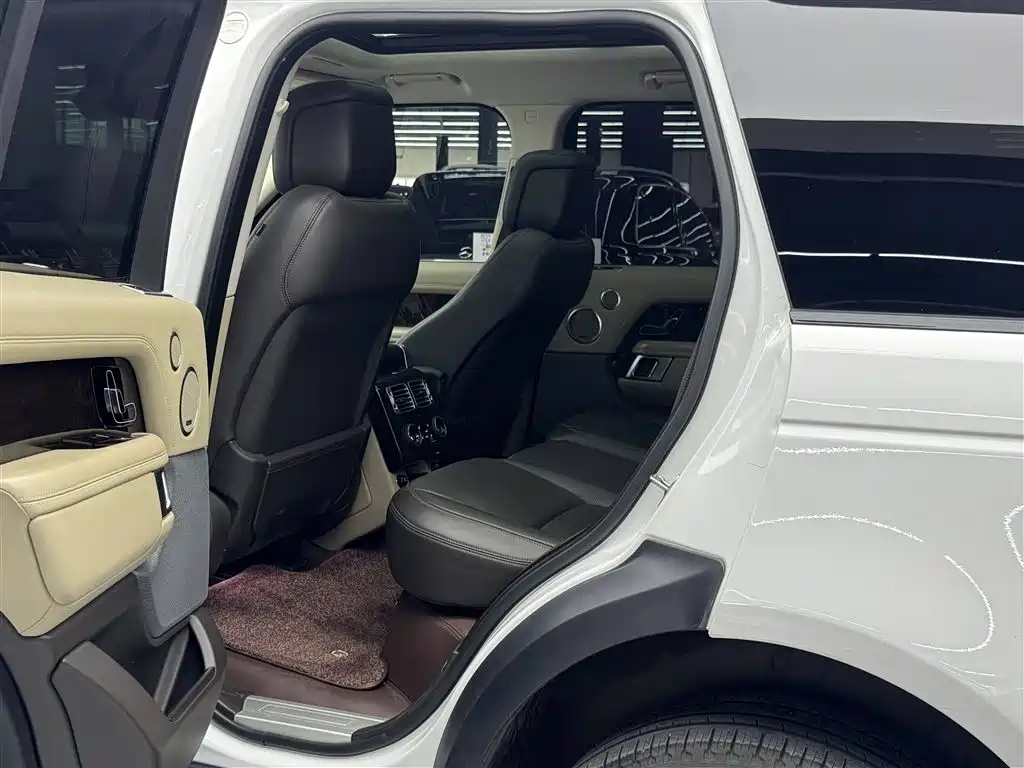 Range Rover 2021 3.0 L6 Heritage Edition