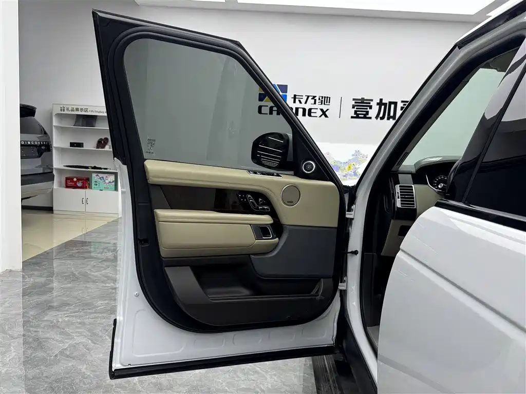 Range Rover 2021 3.0 L6 Heritage Edition
