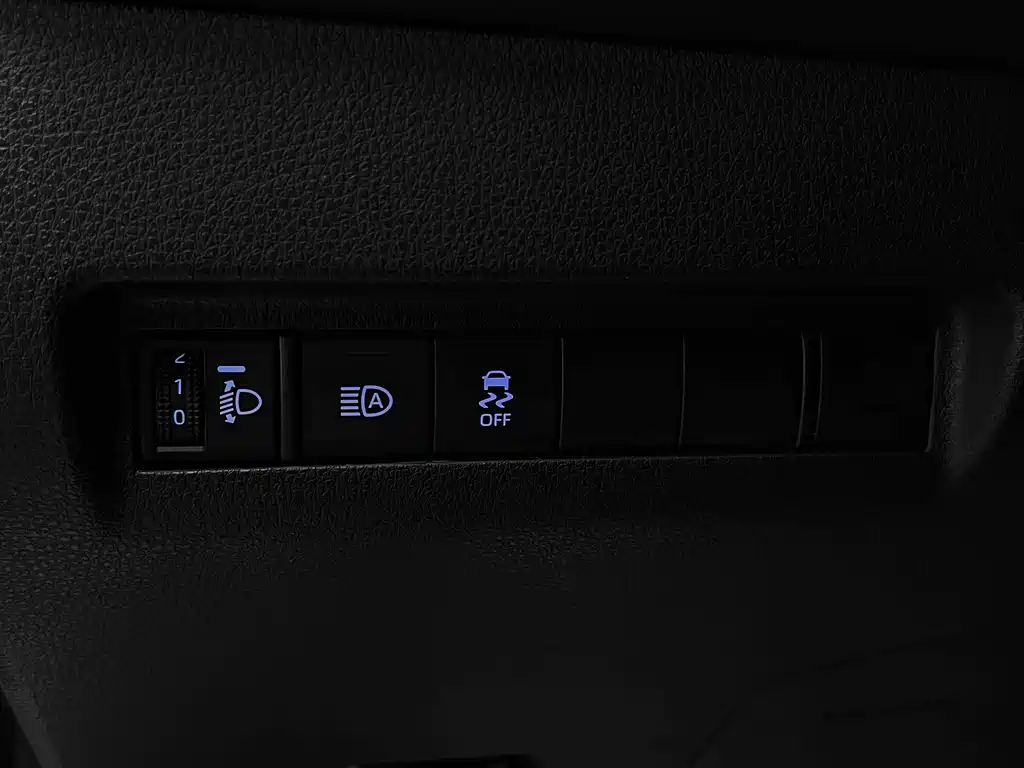 Toyota Harrier 2022 2.0L CVT 2WD Luxury Edition