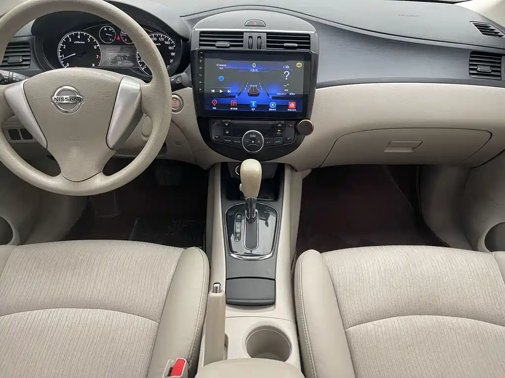 Nissan Tiida 2011 1.6L CVT Intelligent Edition