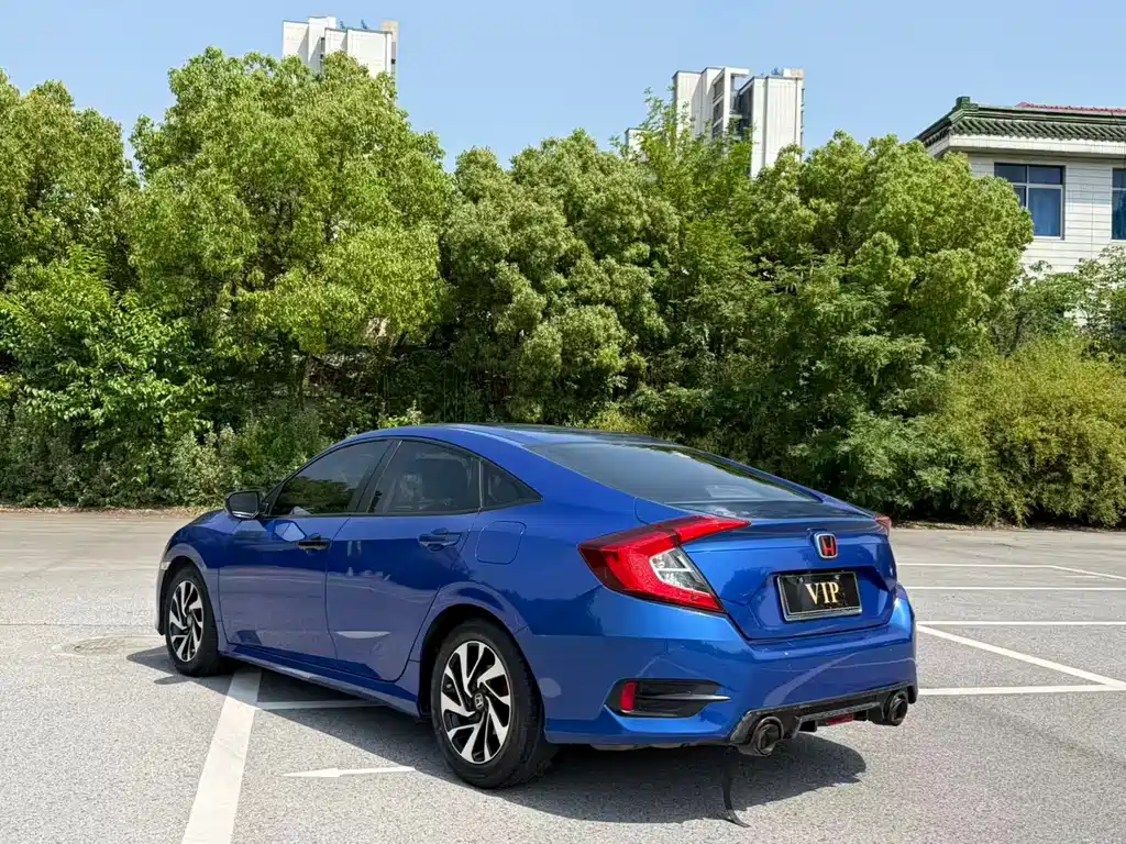 Honda Civic 2016 220TURBO CVT Luxury Edition