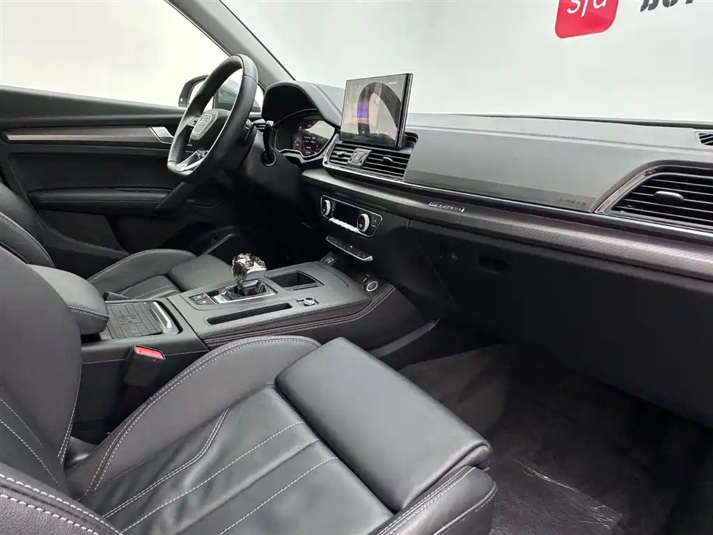 Audi Q5L 2022 40 TFSI Luxury Dynamic Edition