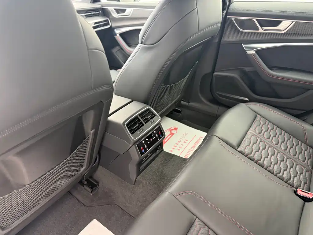 Audi RS 6 2025 model RS 6 4.0T Avant performance