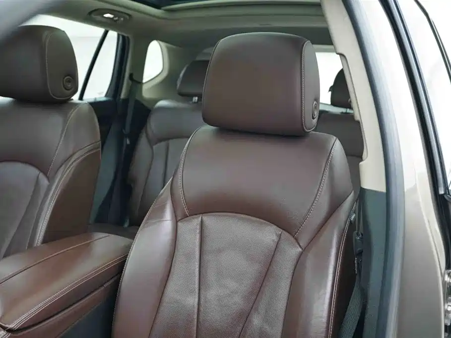 Avenir Plus 2016 28T 4WD Luxury Edition