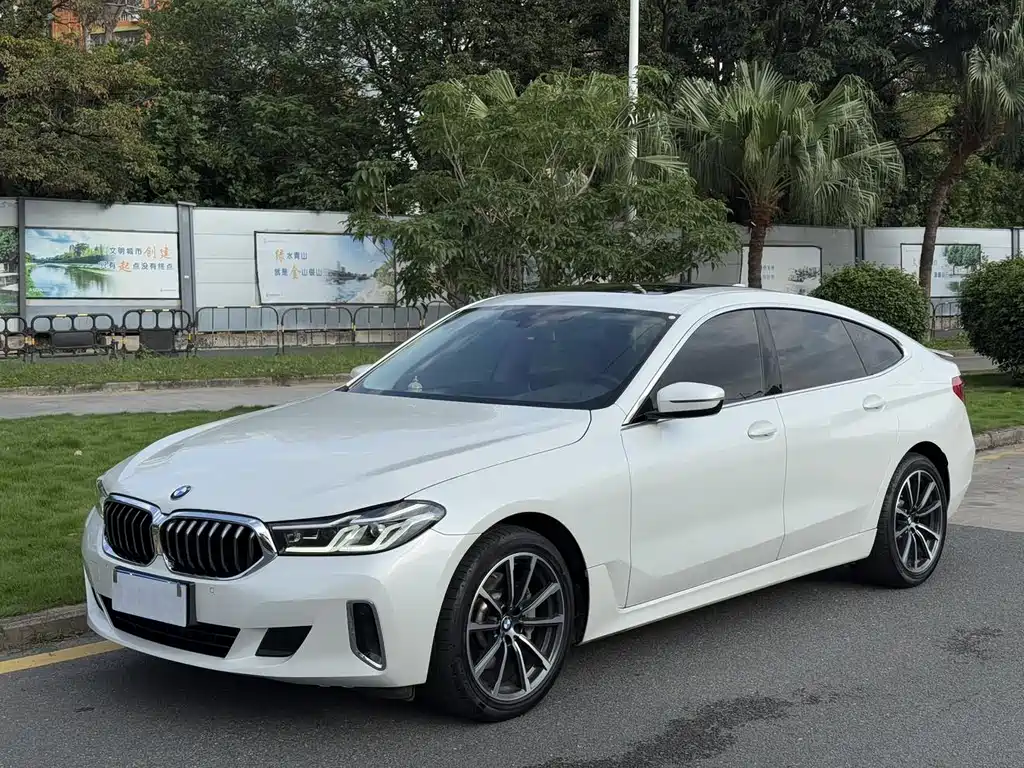 BMW 6 Series GT 2021 630i Luxury Design Package