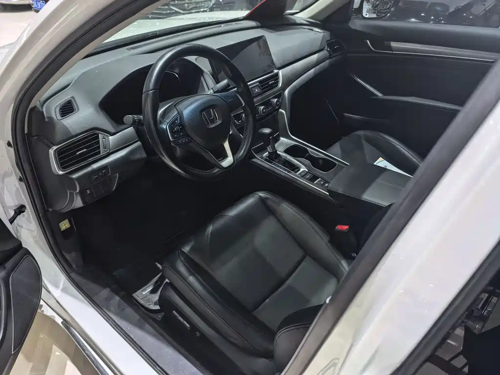 Honda Accord 2022 260TURBO Luxury Edition
