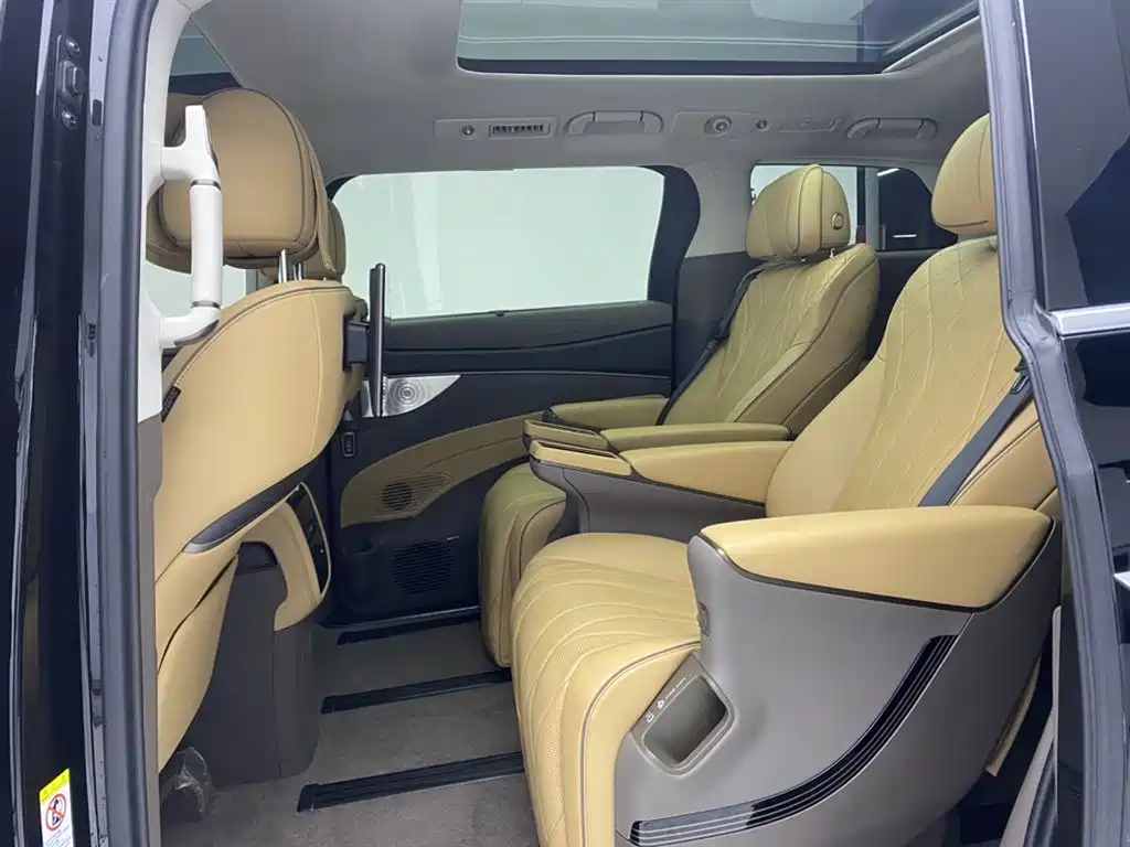 Denza D9 2022 DM-i 970 AWD Zunrong Edition
