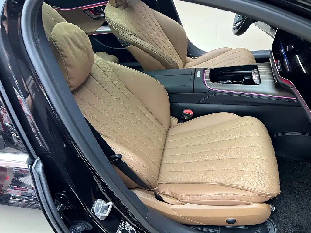 Mercedes-Benz E 300 L Luxury (2024 Facelift)