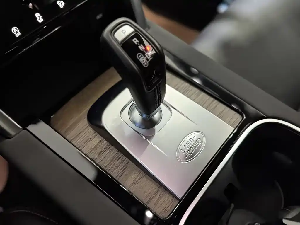 Land Rover Discovery Sport PHEV 2021 P300e Performance Technology Edition