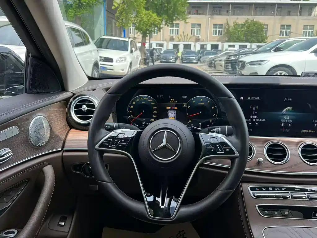Mercedes-Benz E-Class E 300 L Luxury