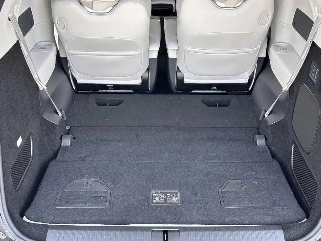 XPeng X9 2024 640 AWD High Performance Max