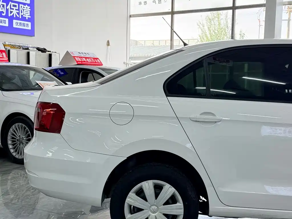 Jetta 2015 Zhihui Edition 1.4L Manual Fashion Type