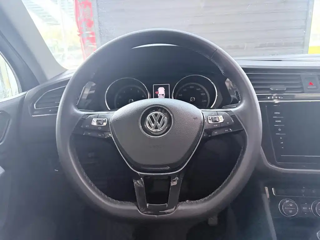 Tiguan L 2019 330TSI Automatic FWD Panoramic Comfort Edition China VI