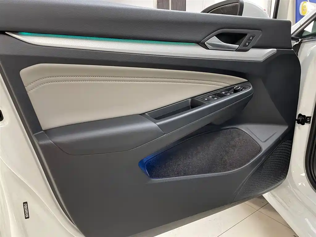 Volkswagen Golf 2023 Facelift 280TSI DSG Pro