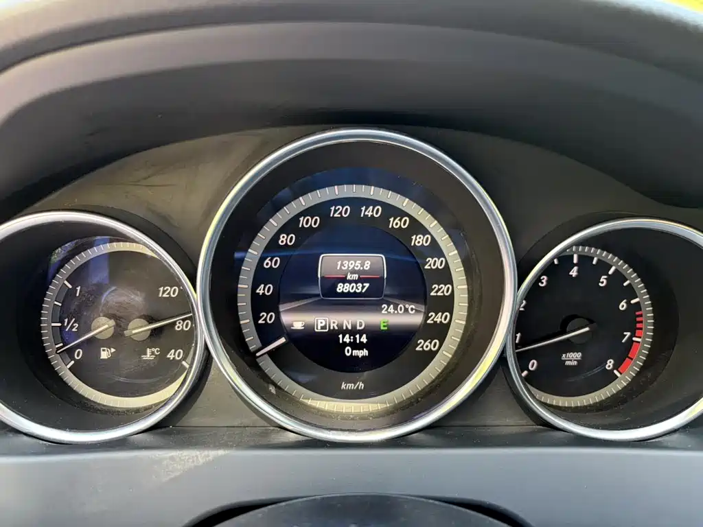 Mercedes-Benz C-Class 2013 C 180 Classic Grand Edition
