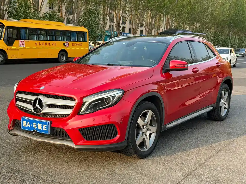 Mercedes-Benz GLA 2015 GLA 260 4MATIC
