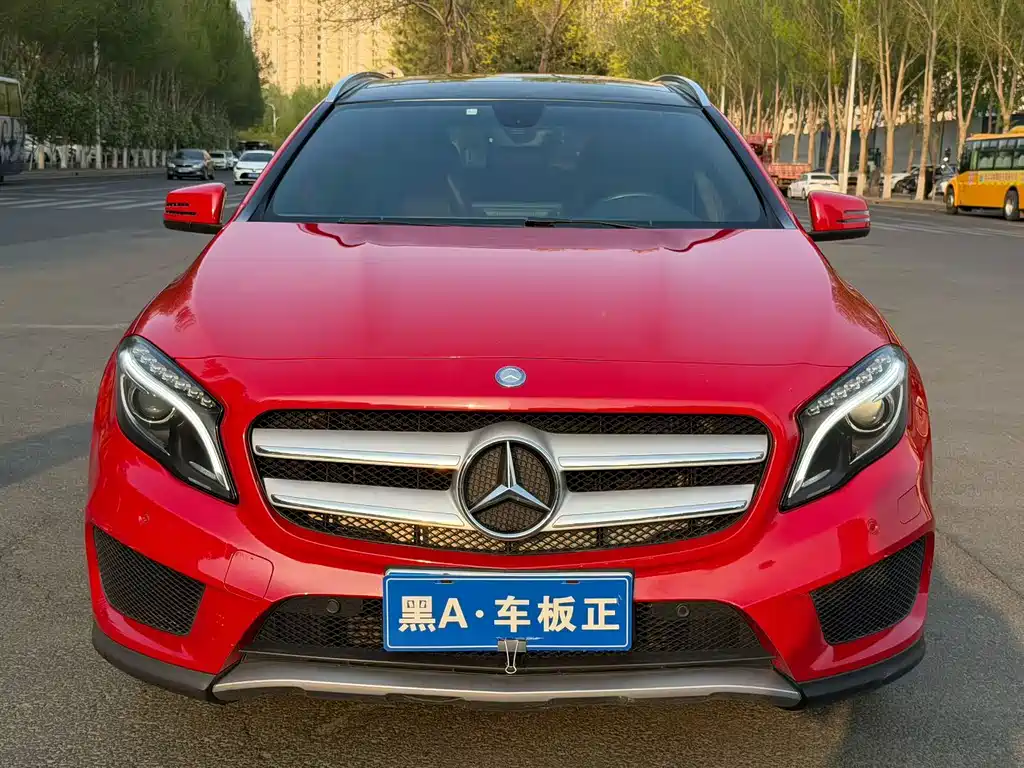 Mercedes-Benz GLA 2015 GLA 260 4MATIC