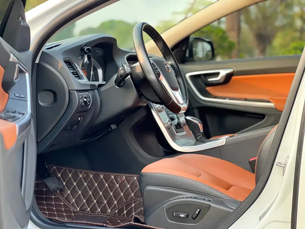Volvo S60L 2019 T5