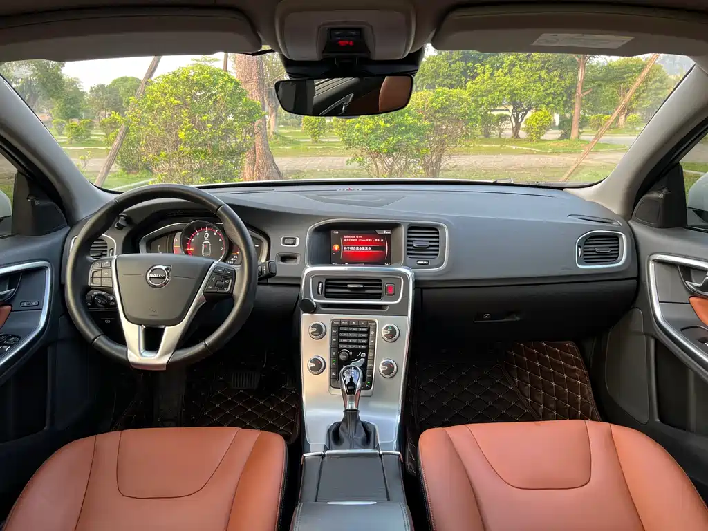 Volvo S60L 2019 T5