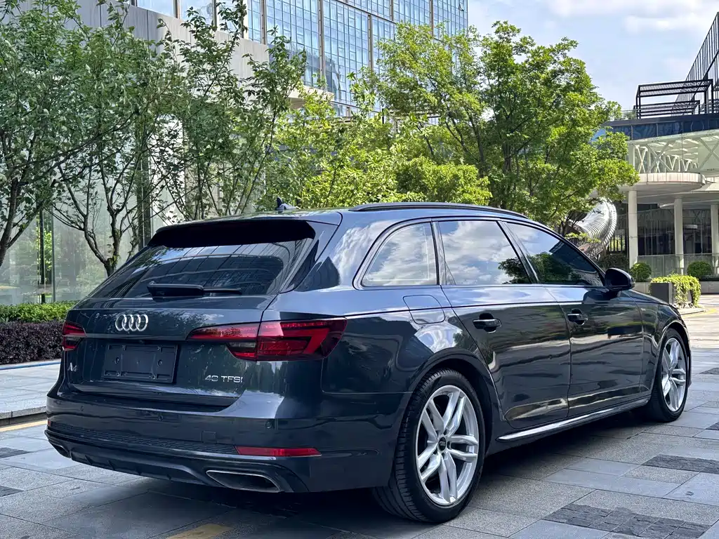 Audi A4 Avant 40 TFSI