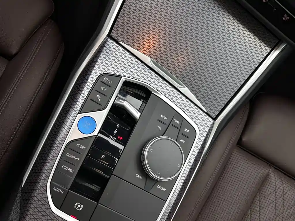 BMW i3 2025 eDrive 40 L M Sport Night Package