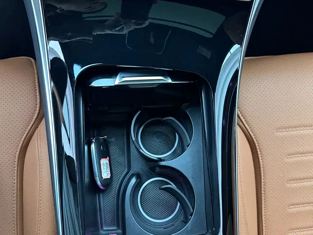 Mercedes-Benz GLC 2024 GLC 300 L 4MATIC Dynamic 7-Seater