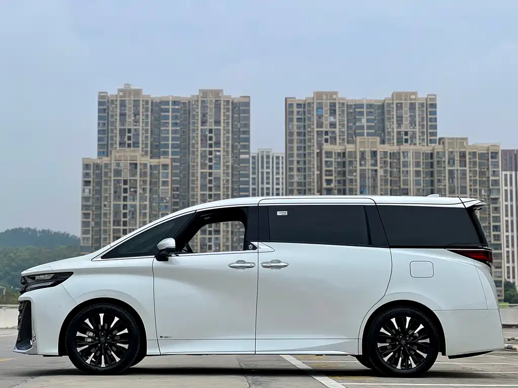 Toyota Vellfire 2024 Crown Hybrid 2.5L Supreme Executive Edition