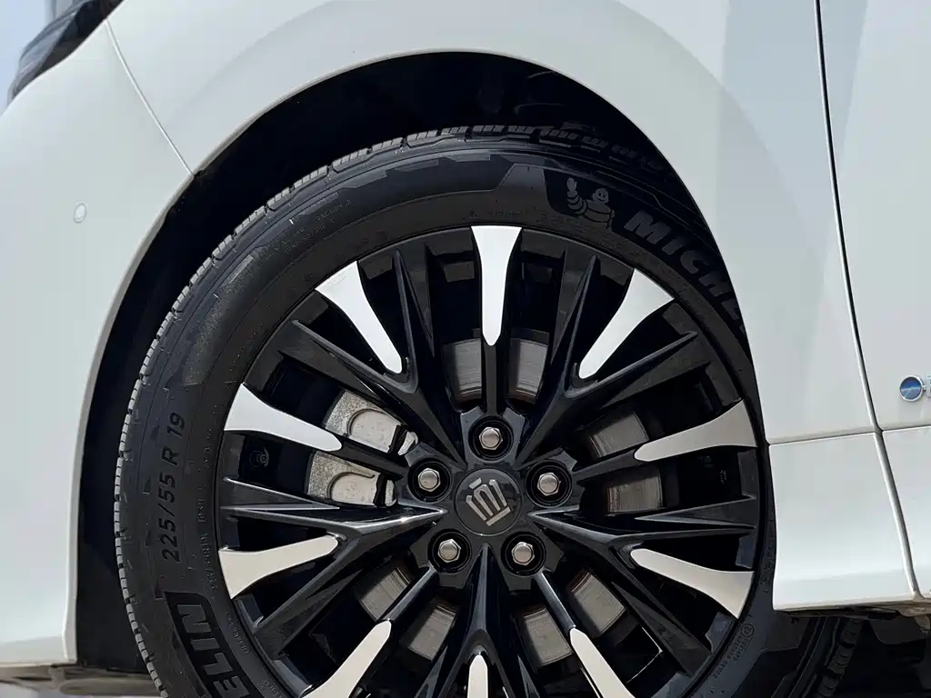 Toyota Vellfire 2024 Crown Hybrid 2.5L Supreme Executive Edition