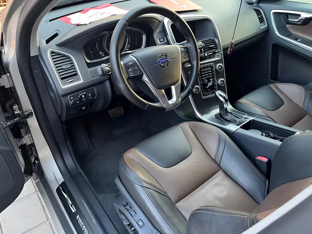 Volvo XC60 2016 T5 Zhiyuan Edition
