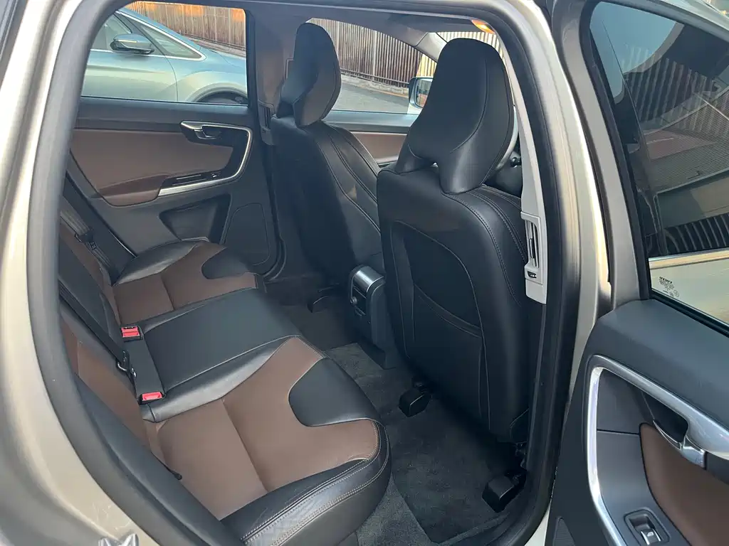 Volvo XC60 2016 T5 Zhiyuan Edition