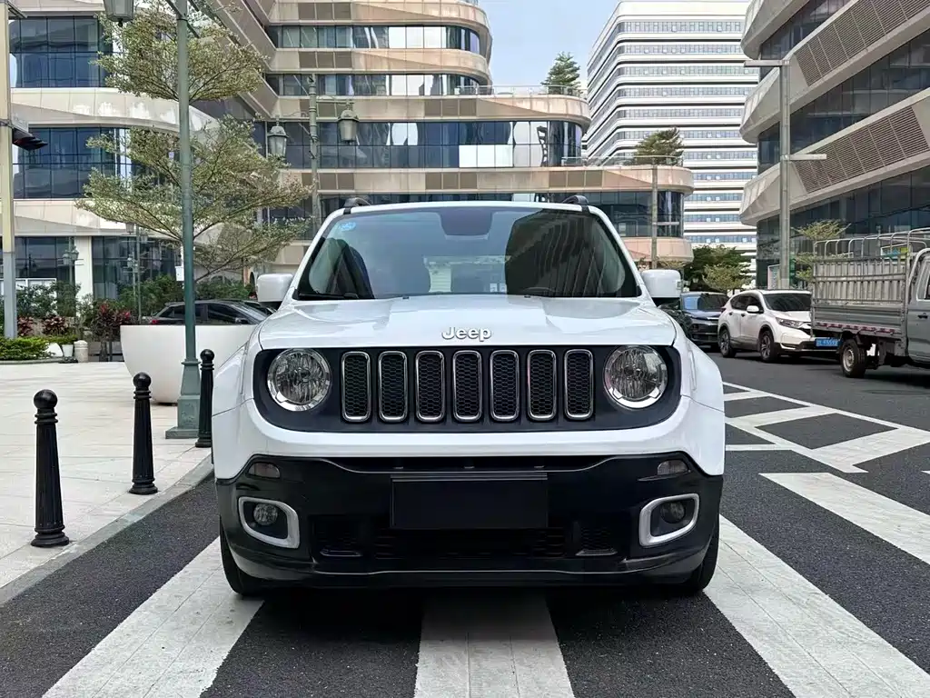 Jeep Renegade 2018 Connected Screen Edition 180T Automatic Energy Version