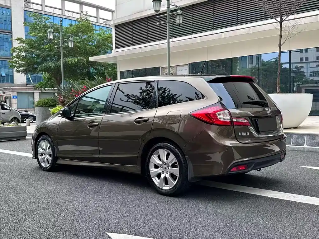 Honda Jade 2013 1.8L Automatic Comfort Edition 5-seater