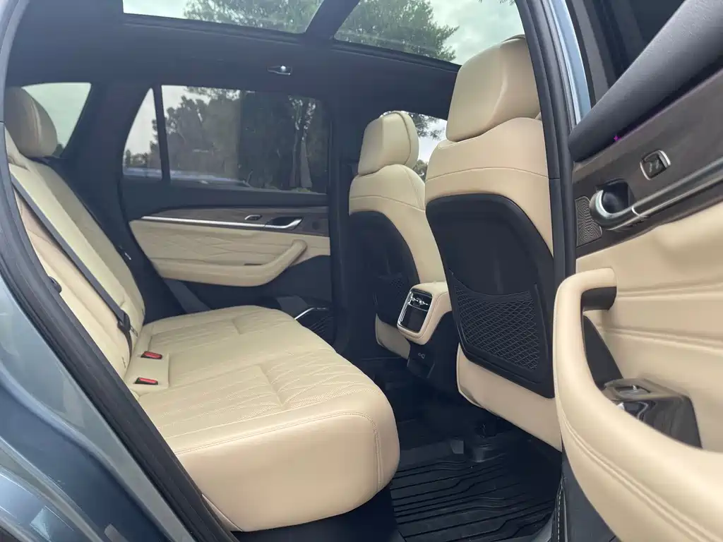 Geely Monjaro 2026 Dongfang Yao 2.0TD Automatic Lanxing Edition