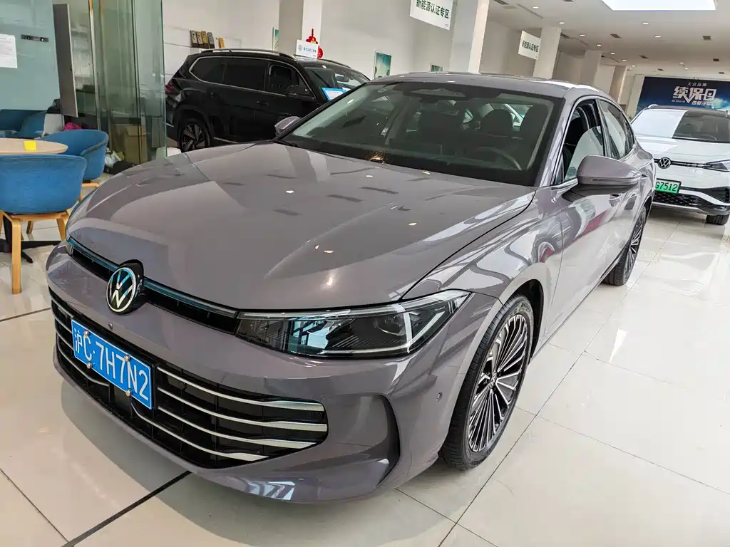Volkswagen Passat 2025 Pro 380TSI Starry Sky Longzun Edition