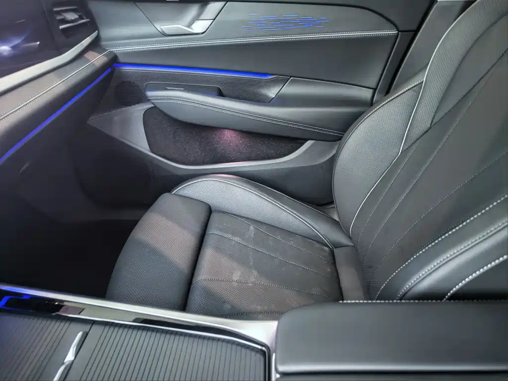 Volkswagen Passat 2025 Pro 380TSI Starry Sky Longzun Edition