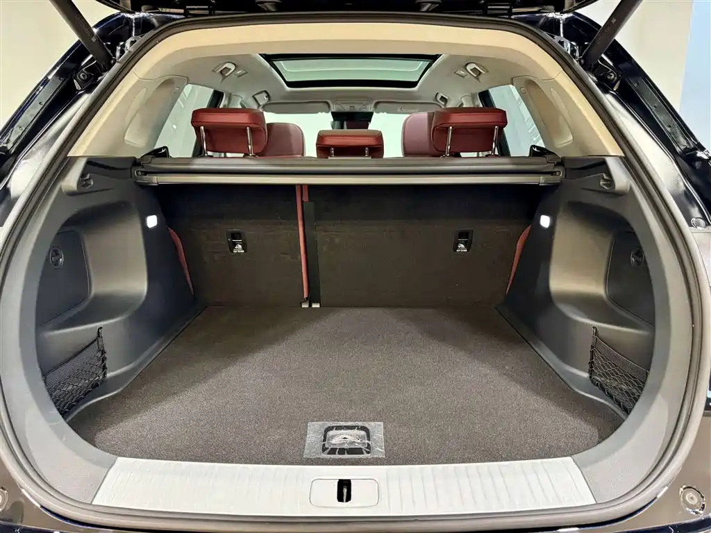Hongqi HS5 2025 2.0T FWD Xuan Ying Edition