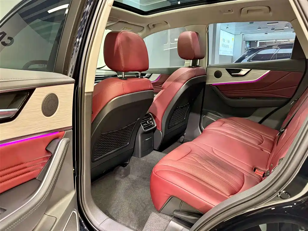 Hongqi HS5 2025 2.0T FWD Xuan Ying Edition