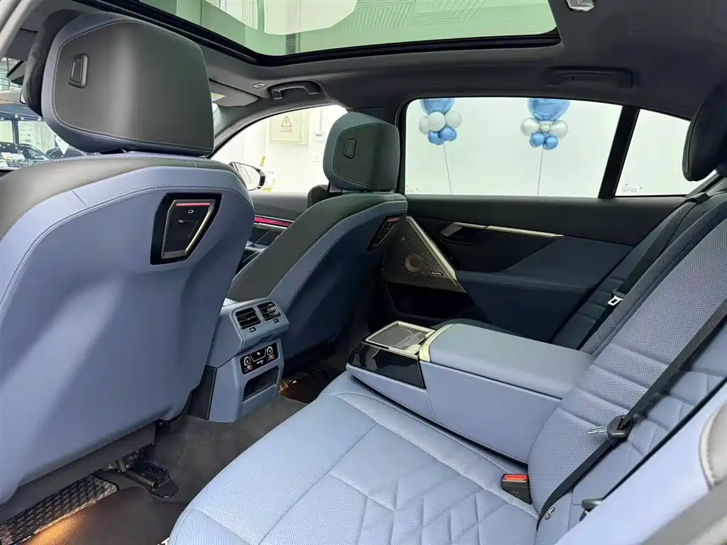 BMW 5 Series 2024 530Li Exclusive M Sport Package