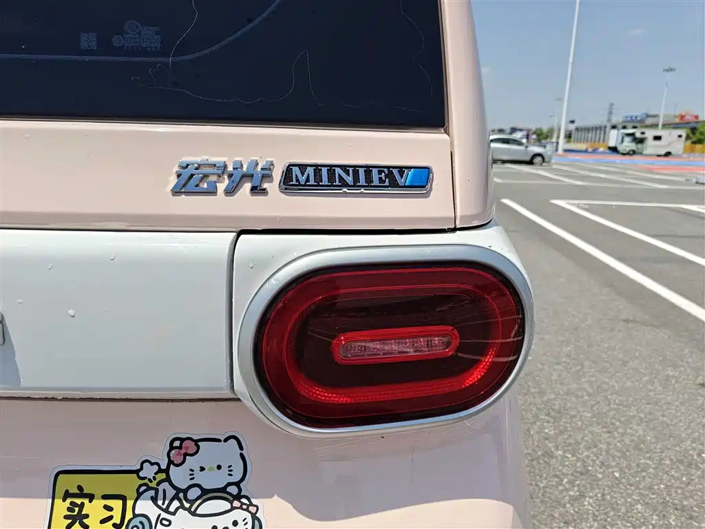 Hongguang MINI EV 2024 3rd Generation 215km Youth Edition