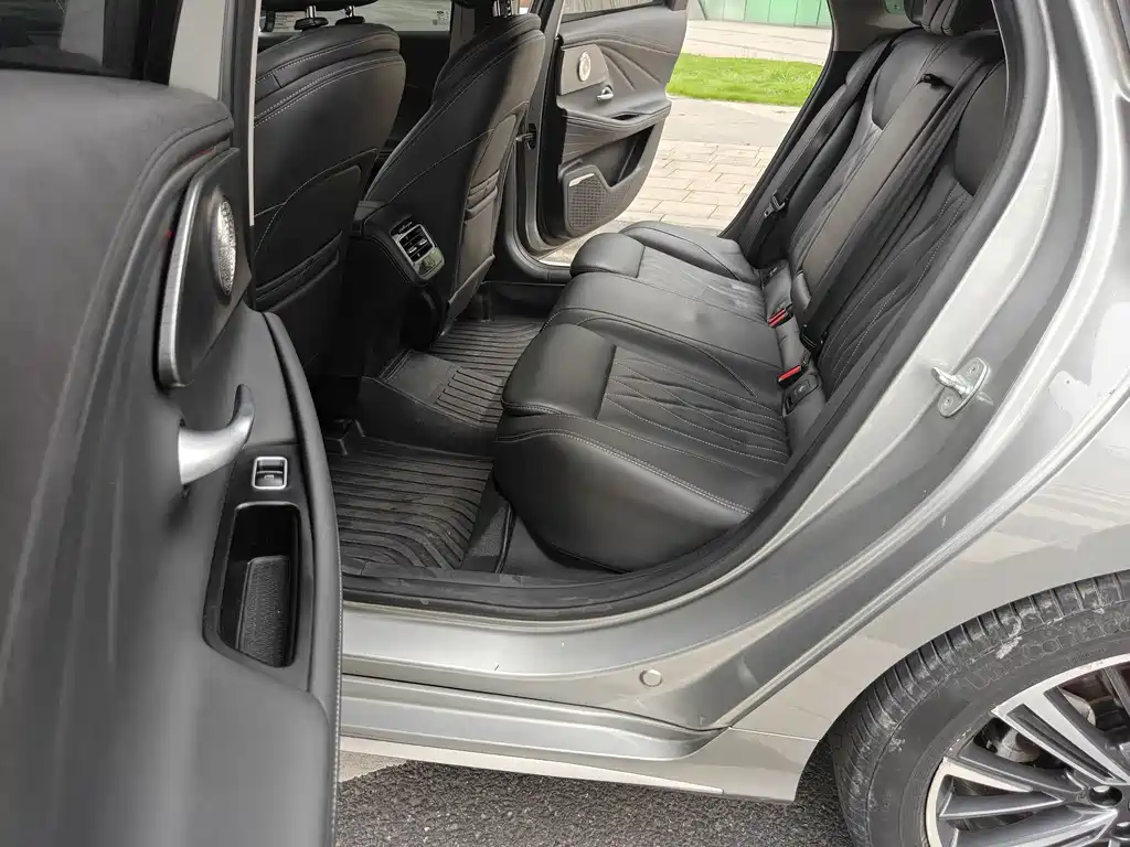 Chery Arrizo 8 2022 1.6T DCT Yi