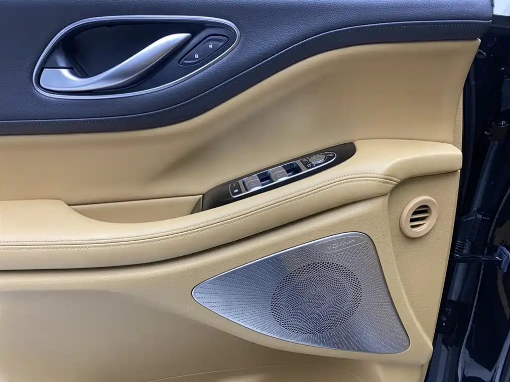 Voyah Dreamer 2025 PHEV AWD Flagship Kunpeng Edition